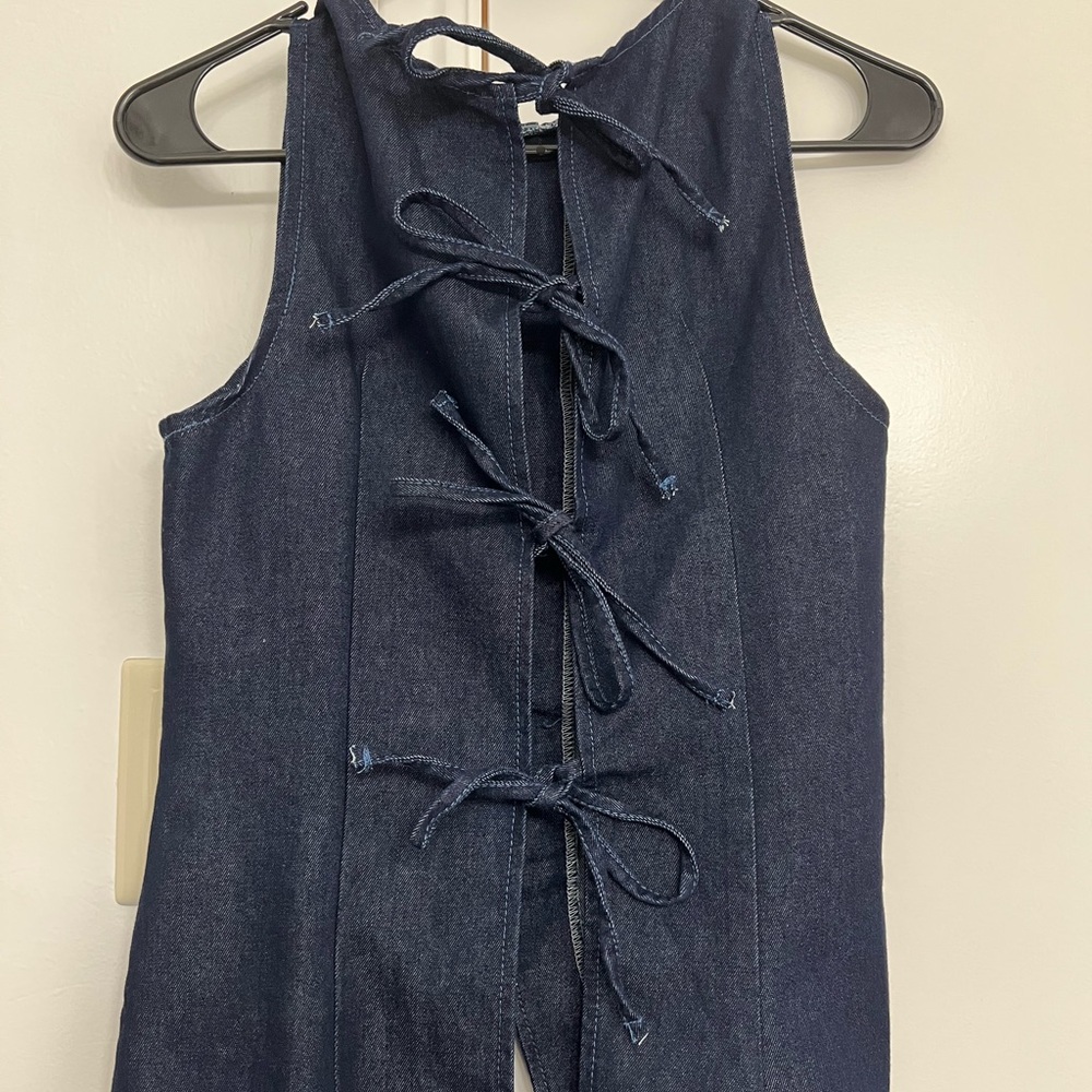 Denim Sleeveless Top with Bows - Picture 4 of 4